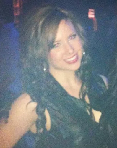 Lindsay G.