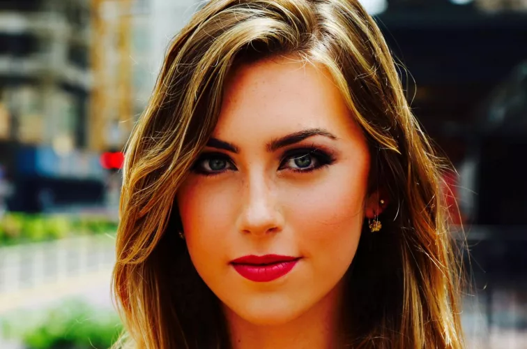 Sabrina C.
