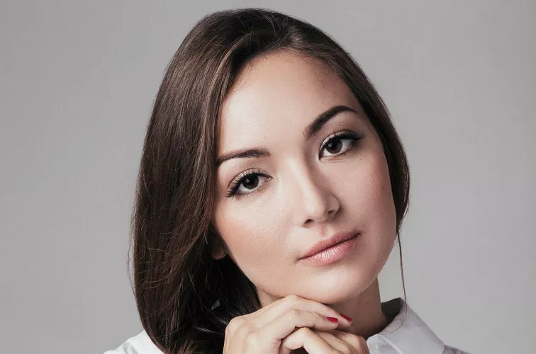 Alina S.
