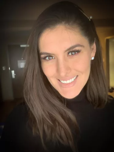 Veronica D.