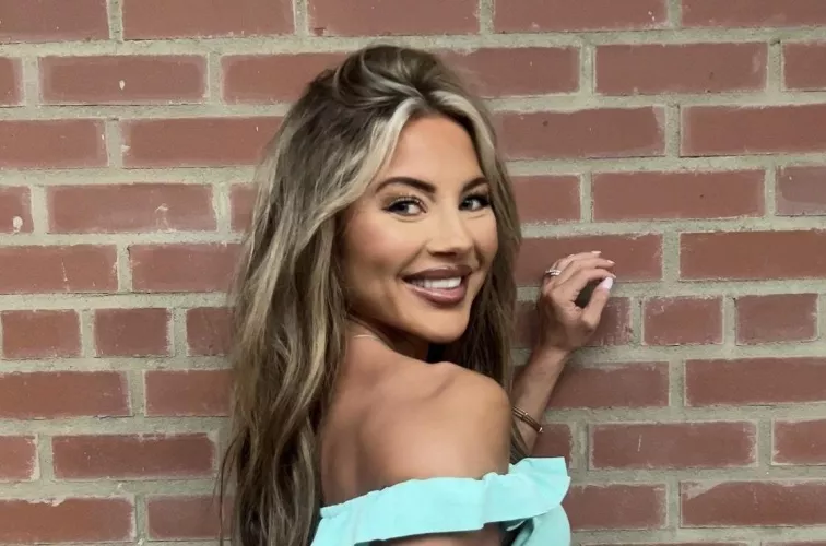 Leah Van E.