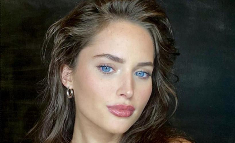 Ava B